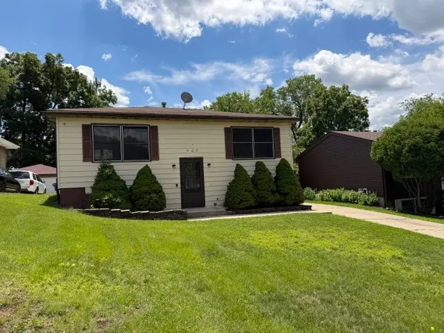 907 Houston Avenue, Elgin, IL 60120 - #2
