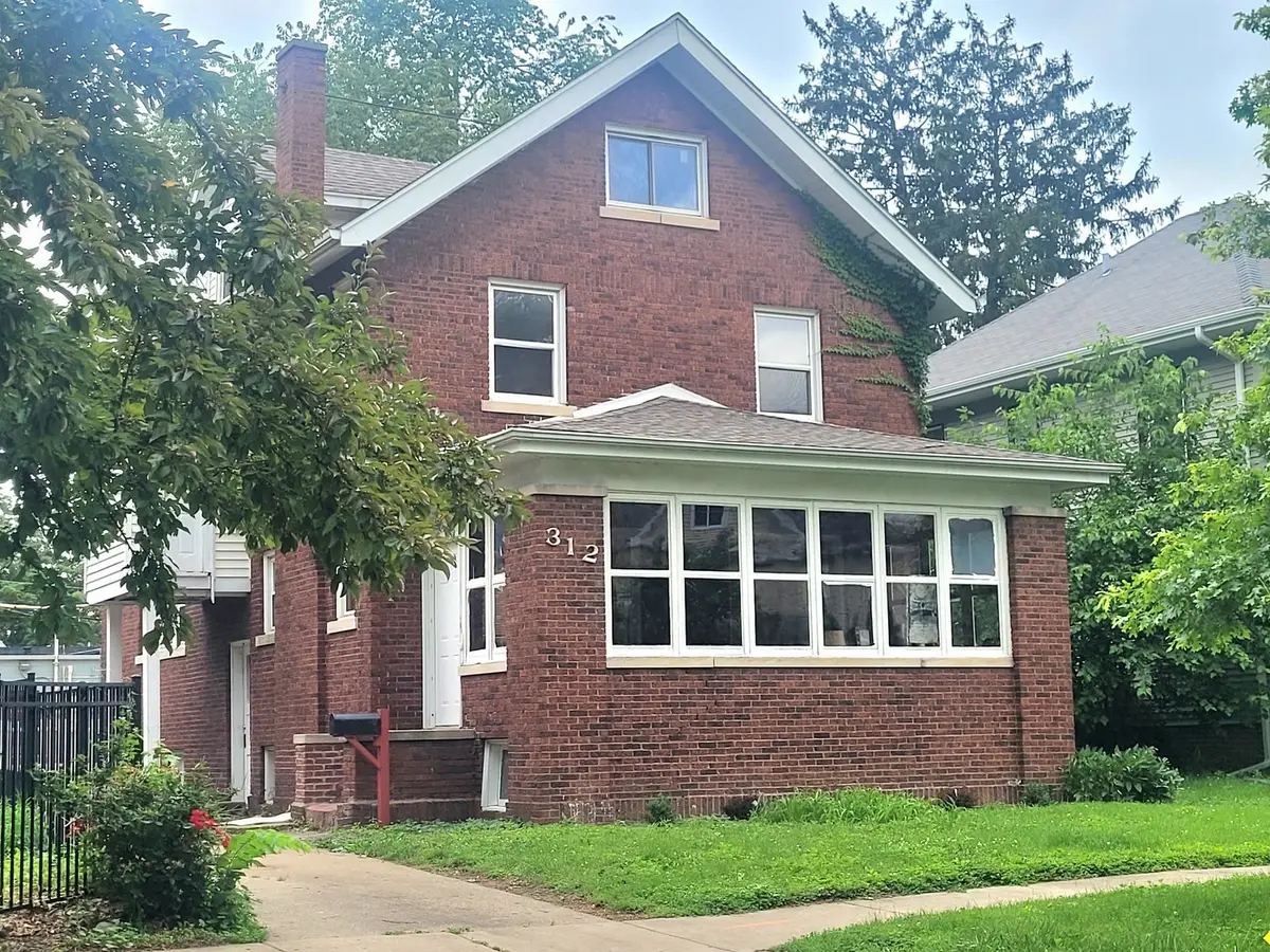 312 W White Street, Champaign, IL 61820 - #1