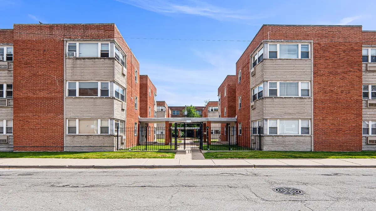 2411 W Balmoral Avenue #3B, Chicago, IL 60625 - #1