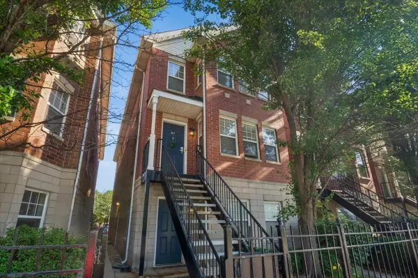 667 W Division Street #3C, Chicago, IL 60610