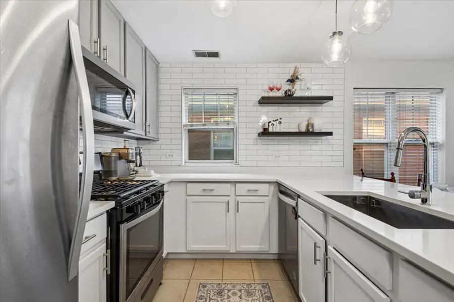 667 W Division Street #3C, Chicago, IL 60610 - #3