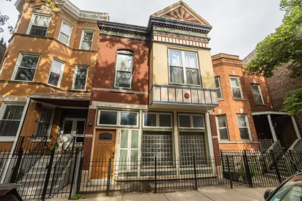 2007 N Oakley Avenue, Chicago, IL 60647