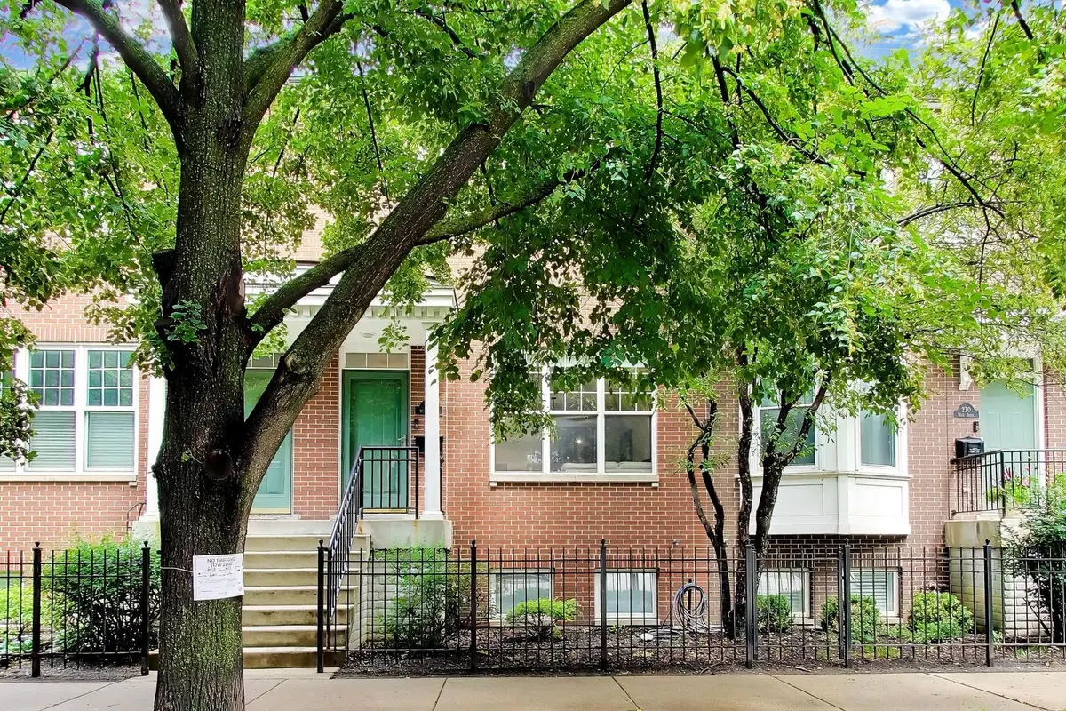 232 W Scott Street, Chicago, IL 60610 - #1