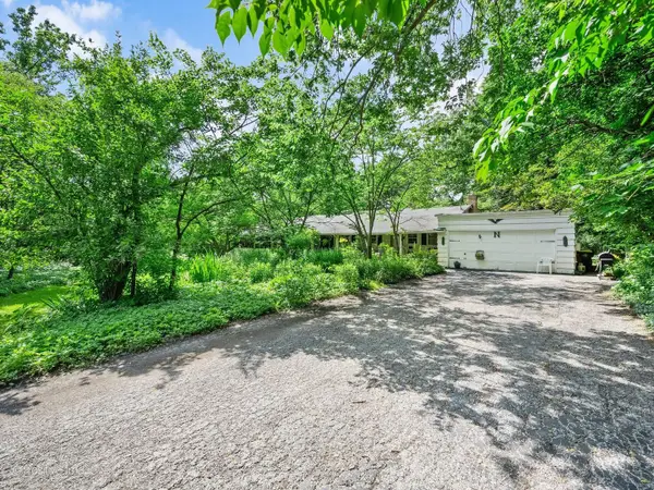 25W328 Plamondon Road, Wheaton, IL 60189
