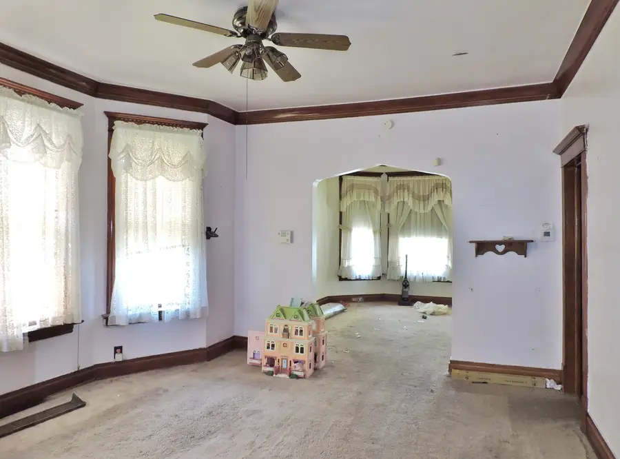 10437 S Avenue H, Chicago, IL 60617 - #3