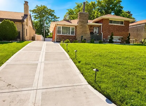 17112 Whittier Avenue, Hazel Crest, IL 60429