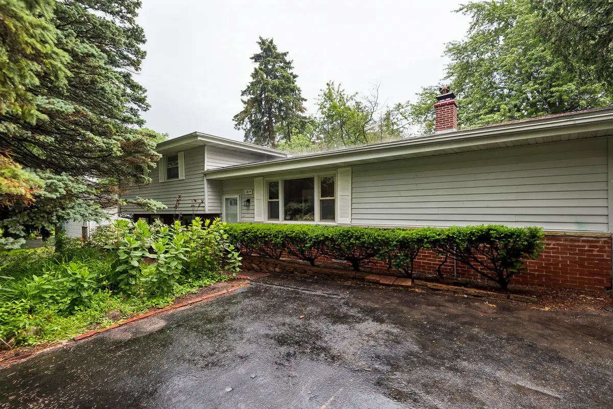 1819 Elmwood Drive, Lindenhurst, IL 60046 - #1