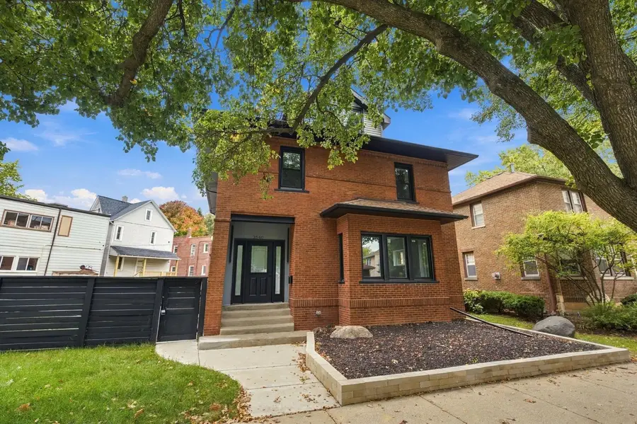 3540 Grand Boulevard, Brookfield, IL 60513 - #3