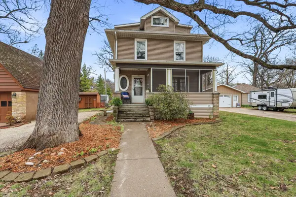 1587 34th Avenue, Moline, IL 51265