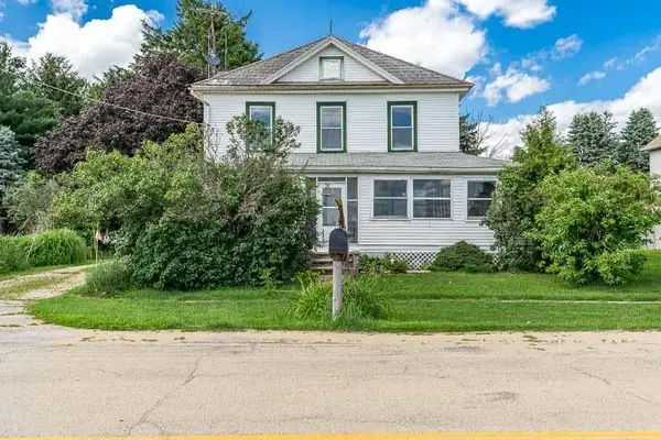 12236 Haldane Road, Forreston, IL 61030