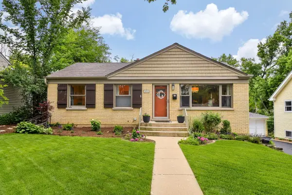 263 Hillside Avenue, Glen Ellyn, IL 60137
