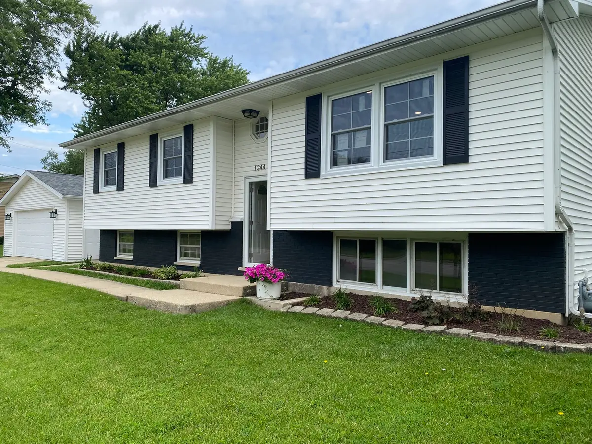 1244 Walnut Avenue, Hanover Park, IL 60133 - #1