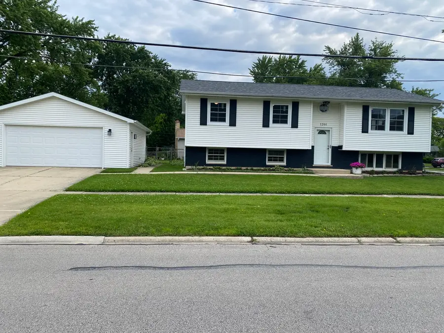 1244 Walnut Avenue, Hanover Park, IL 60133 - #2