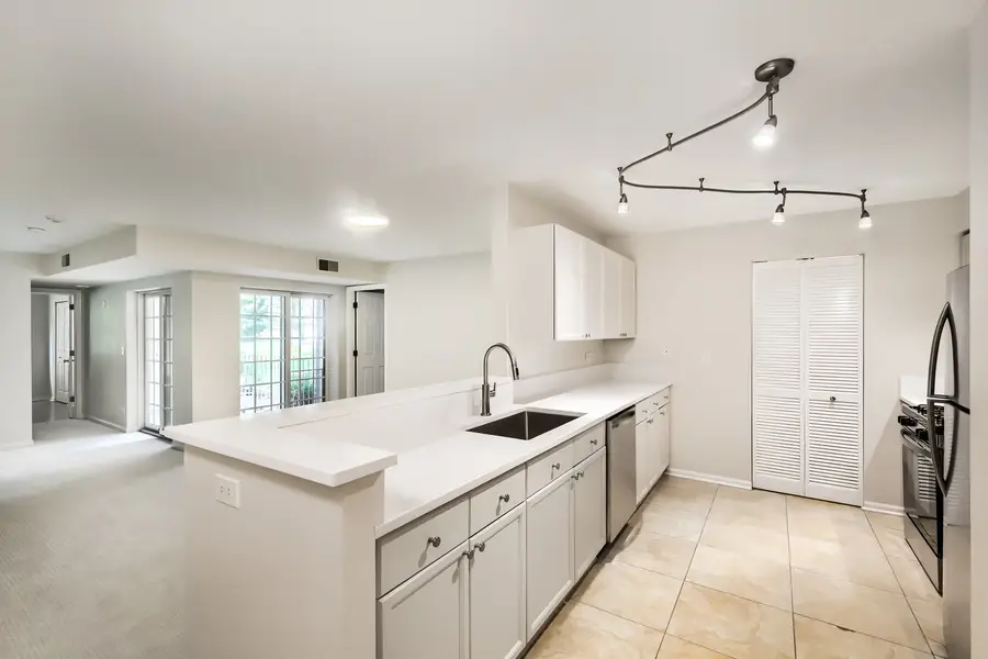 734 N Gary Avenue #112, Carol Stream, IL 60188 - #2