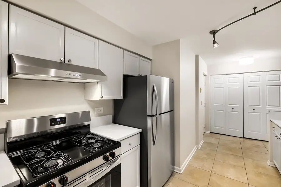 734 N Gary Avenue #112, Carol Stream, IL 60188 - #3