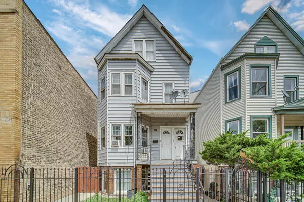 3854 W Diversey Avenue, Chicago, IL 60647