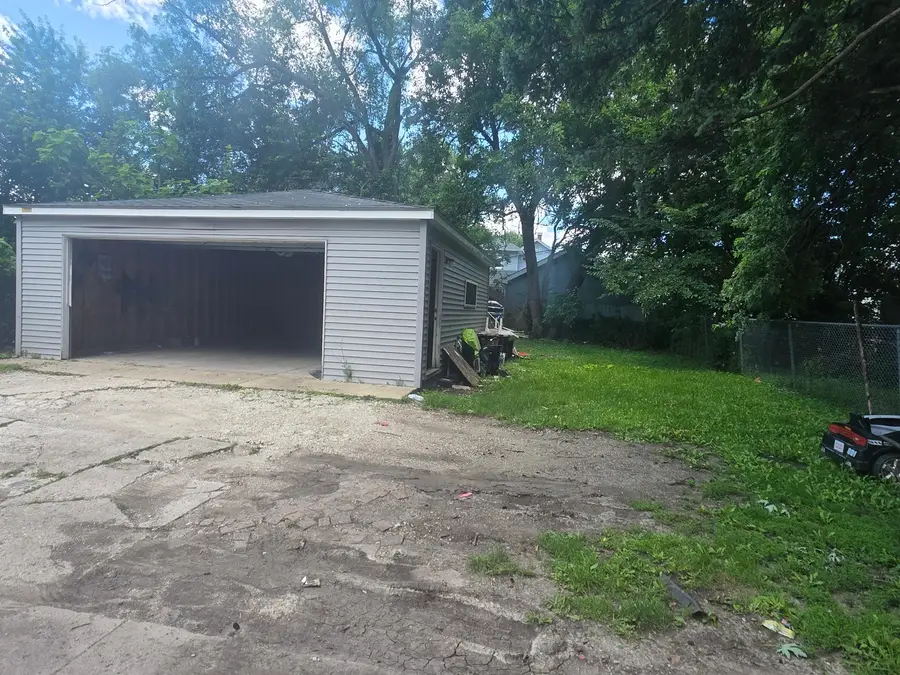 226 N Farnsworth Avenue, Aurora, IL 60505 - #2
