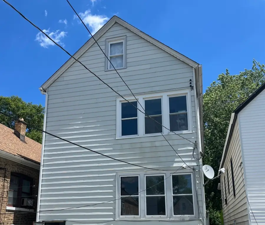 8410 S Burnham Avenue, Chicago, IL 60617 - #3