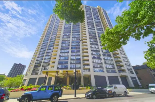 3930 N Pine Grove Avenue #1405, Chicago, IL 60613