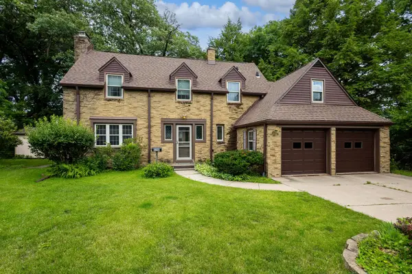 2310 16th Avenue, Moline, IL 61265