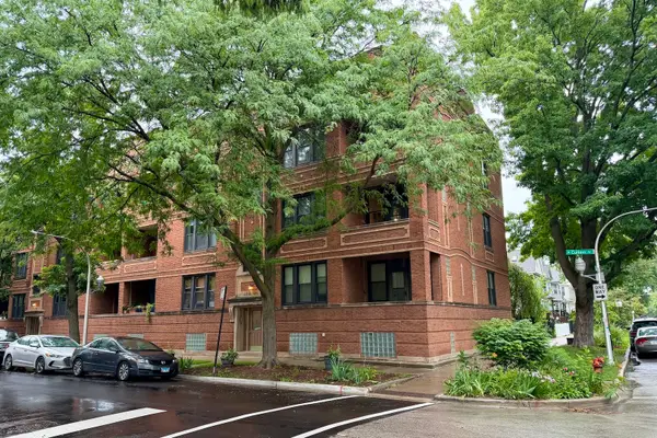 3102 W Cullom Avenue #3W, Chicago, IL 60618