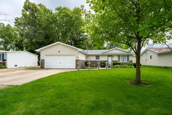 704 E North Street, Pontiac, IL 61764