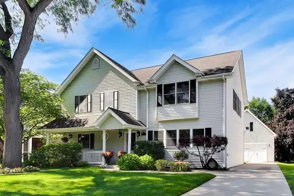 1932 Larkdale Drive, Glenview, IL 60025