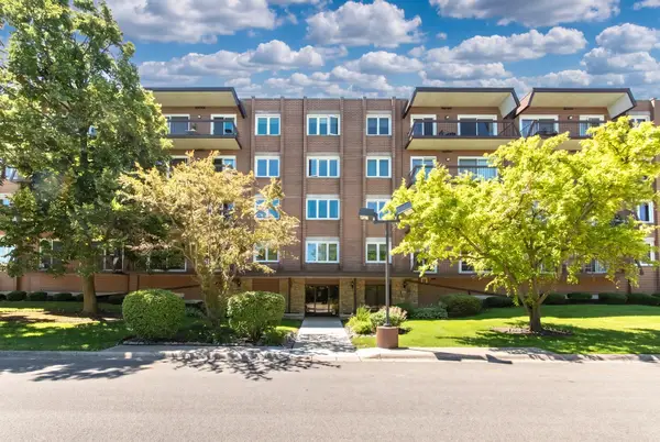 8101 W Courte Drive #204, Niles, IL 60714