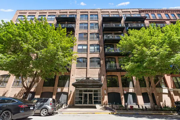 520 W Huron Street #620, Chicago, IL 60654