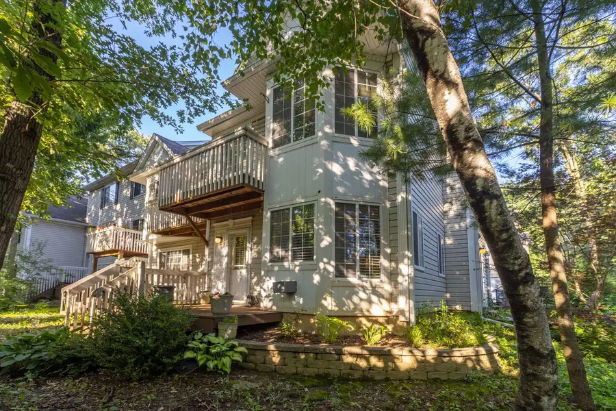 267 W Treehouse Lane, Round Lake, IL 60073 - #2