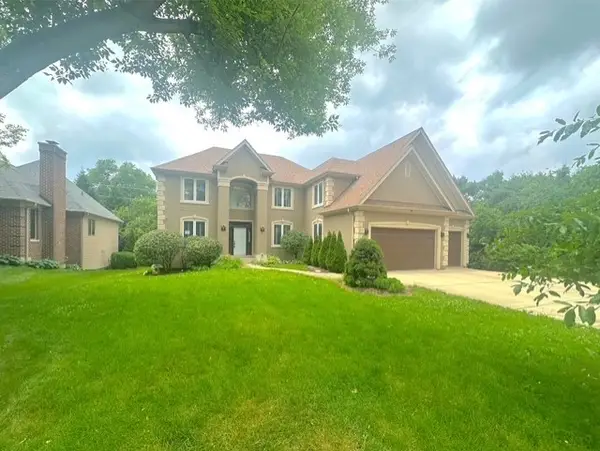 670 Leslie Court, Carol Stream, IL 60188