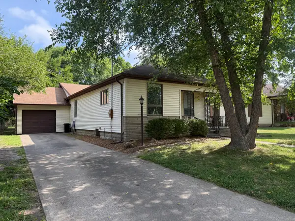 806 E Boulevard Street, Marion, IL 62959