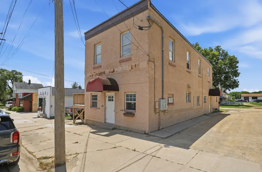 721 N Brinton Avenue, Dixon, IL 61021 - #2