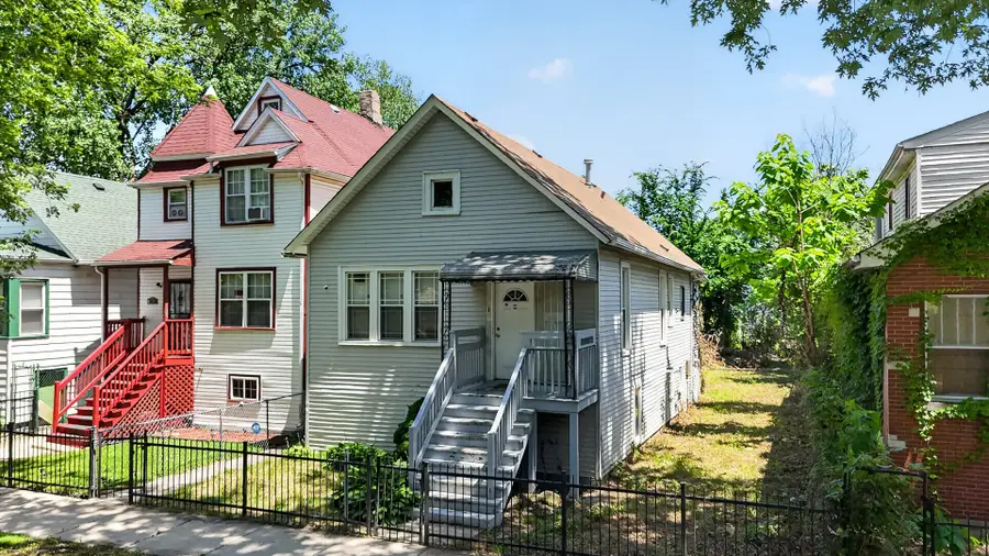 7931 S Muskegon Avenue, Chicago, IL 60617 - #2