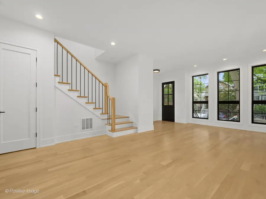 2714 N Magnolia Avenue, Chicago, IL 60614 - #3