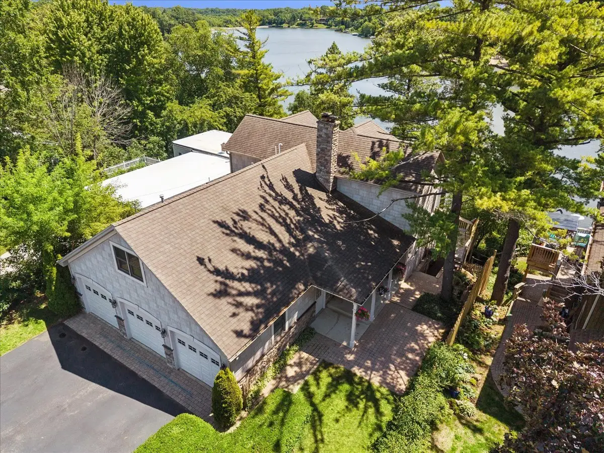 113 Hilltop Drive, Lake In The Hills, IL 60156 - #1