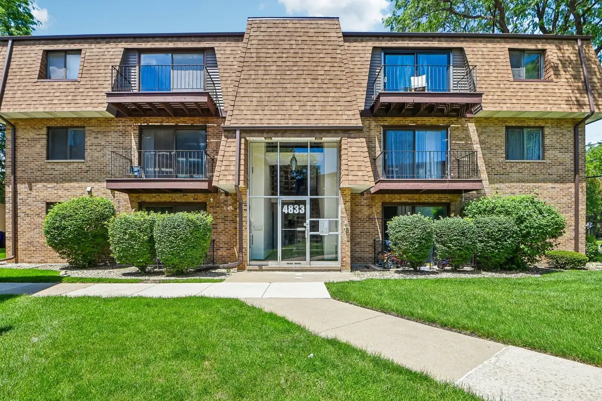 4833 W 109th Street #201, Oak Lawn, IL 60453 - #1