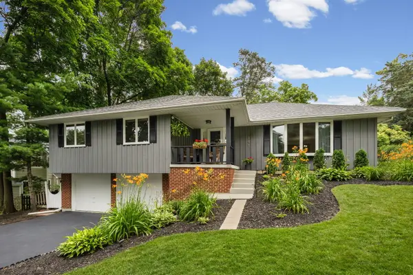 101 Carrol Gate Road, Wheaton, IL 60189