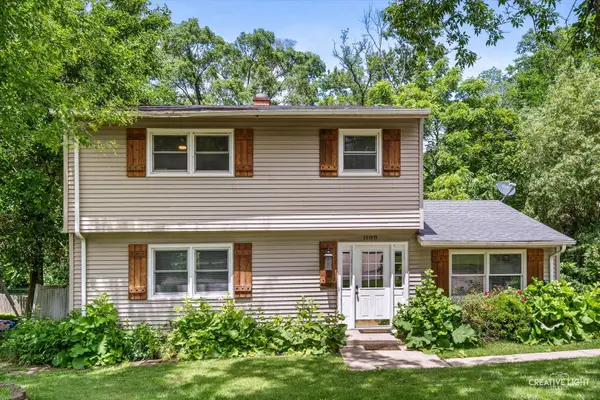 1108 Edwards Avenue, St. Charles, IL 60174