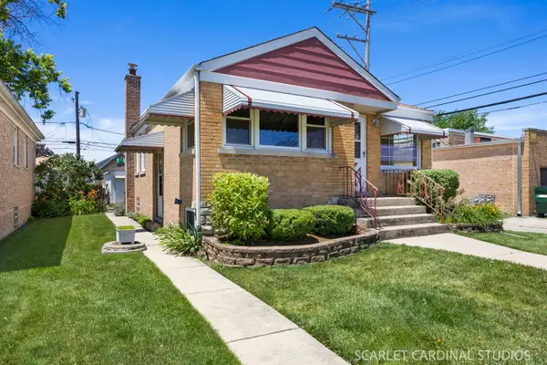 2216 S 11th Avenue, North Riverside, IL 60546