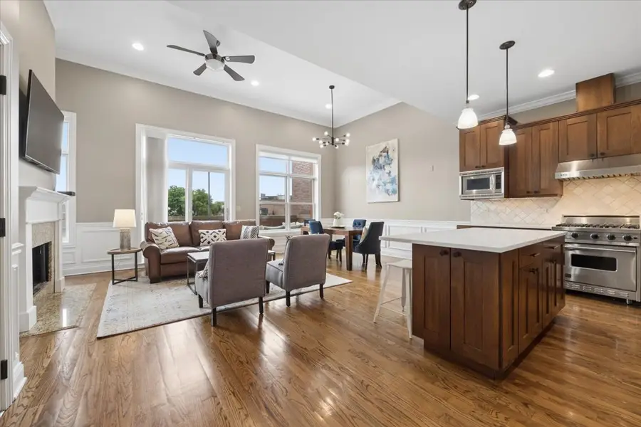 1130 W Diversey Parkway #4W, Chicago, IL 60614 - #2