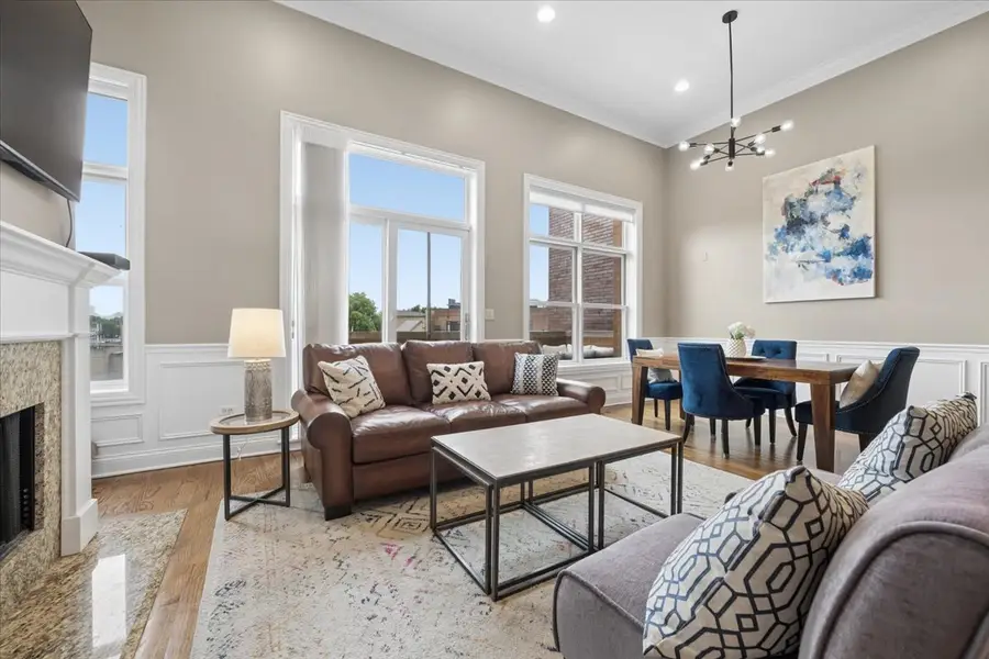 1130 W Diversey Parkway #4W, Chicago, IL 60614 - #3