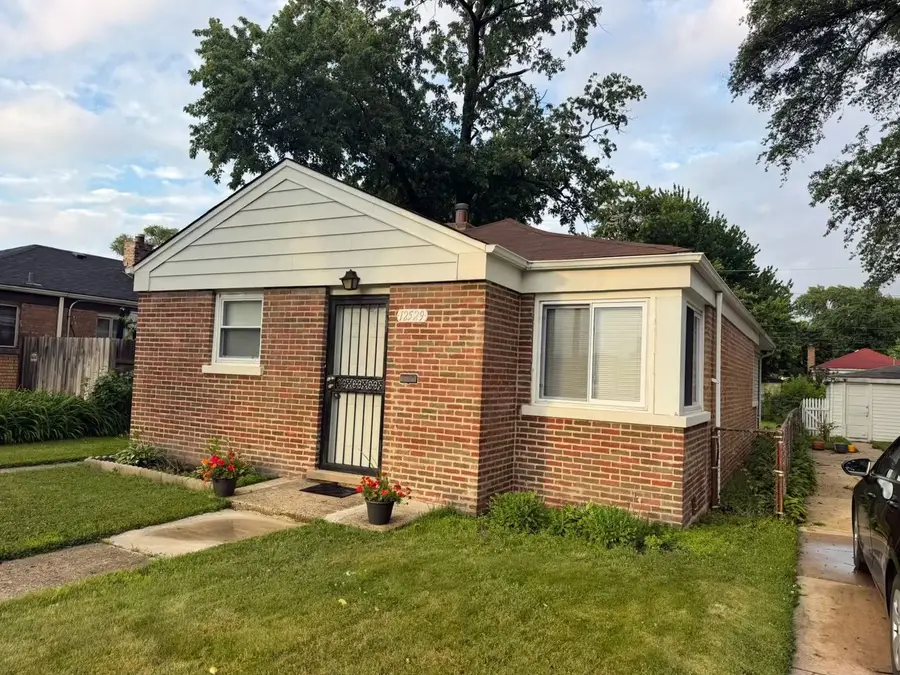 12529 S Loomis Street, Calumet Park, IL 60827 - #2