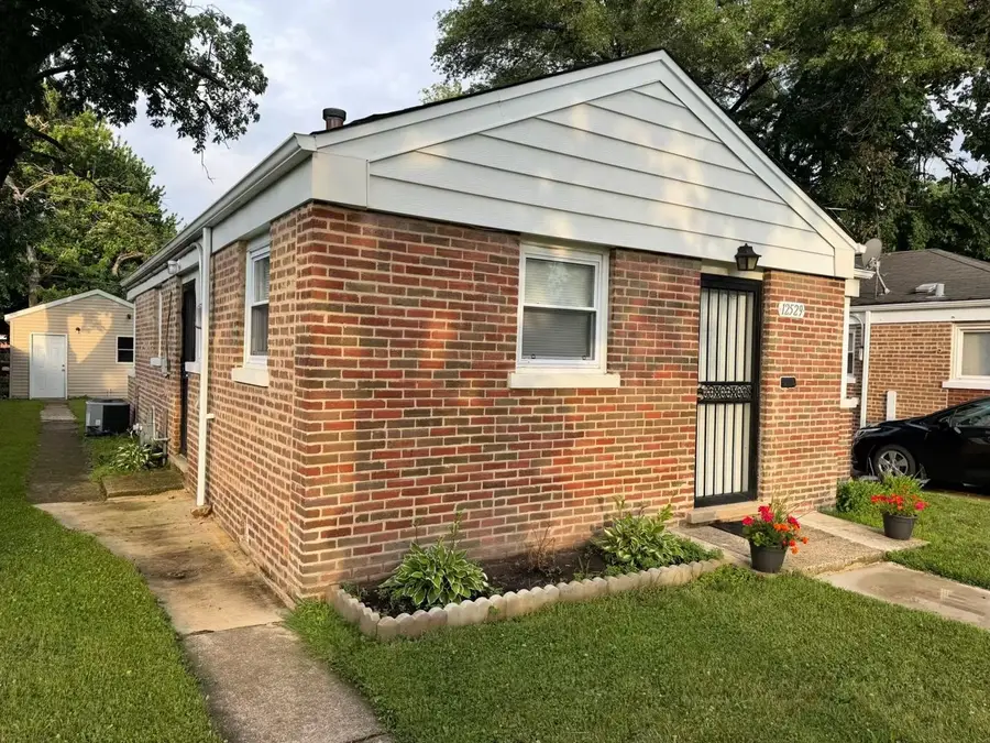 12529 S Loomis Street, Calumet Park, IL 60827 - #3