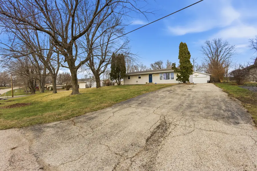 4720 Lincliff Drive, Rockford, IL 61109 - #2