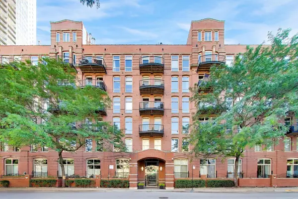 550 N Kingsbury Street #423, Chicago, IL 60654