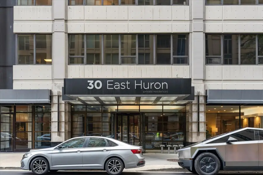 30 E Huron Street #4310, Chicago, IL 60611 - #2