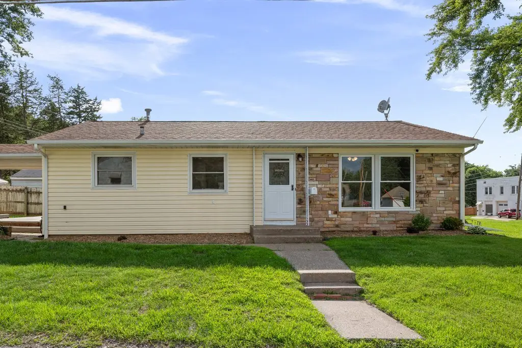 501 38th Street, Moline, IL 61265 - #1