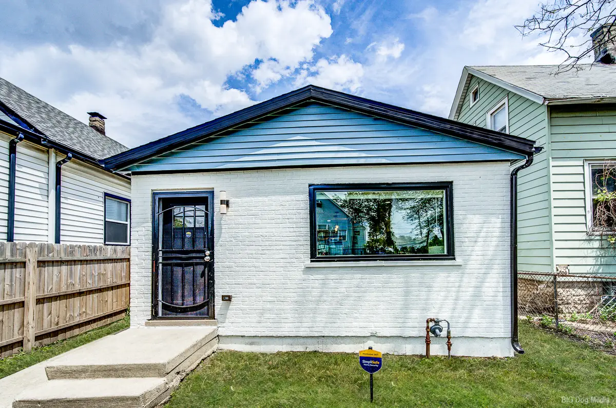 8541 S Givins Court, Chicago, IL 60620 - #1