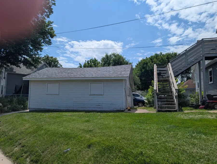 207 S Pine Street, Davenport, IA 52802 - #3